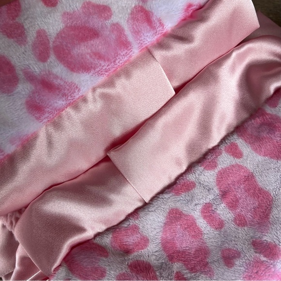 Minky Couture Pink Cheetah Plush Lovey Security Blanket Burp Cloth Satin Trim - Picture 5 of 8